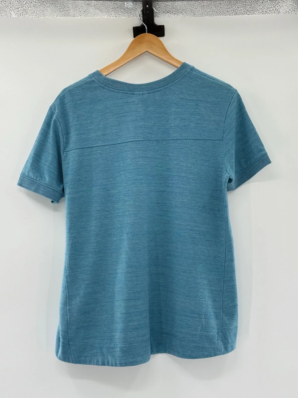 Nike Sportswear Blue Heathered Logo Tee Shirt High Low Hem Short Sleeve